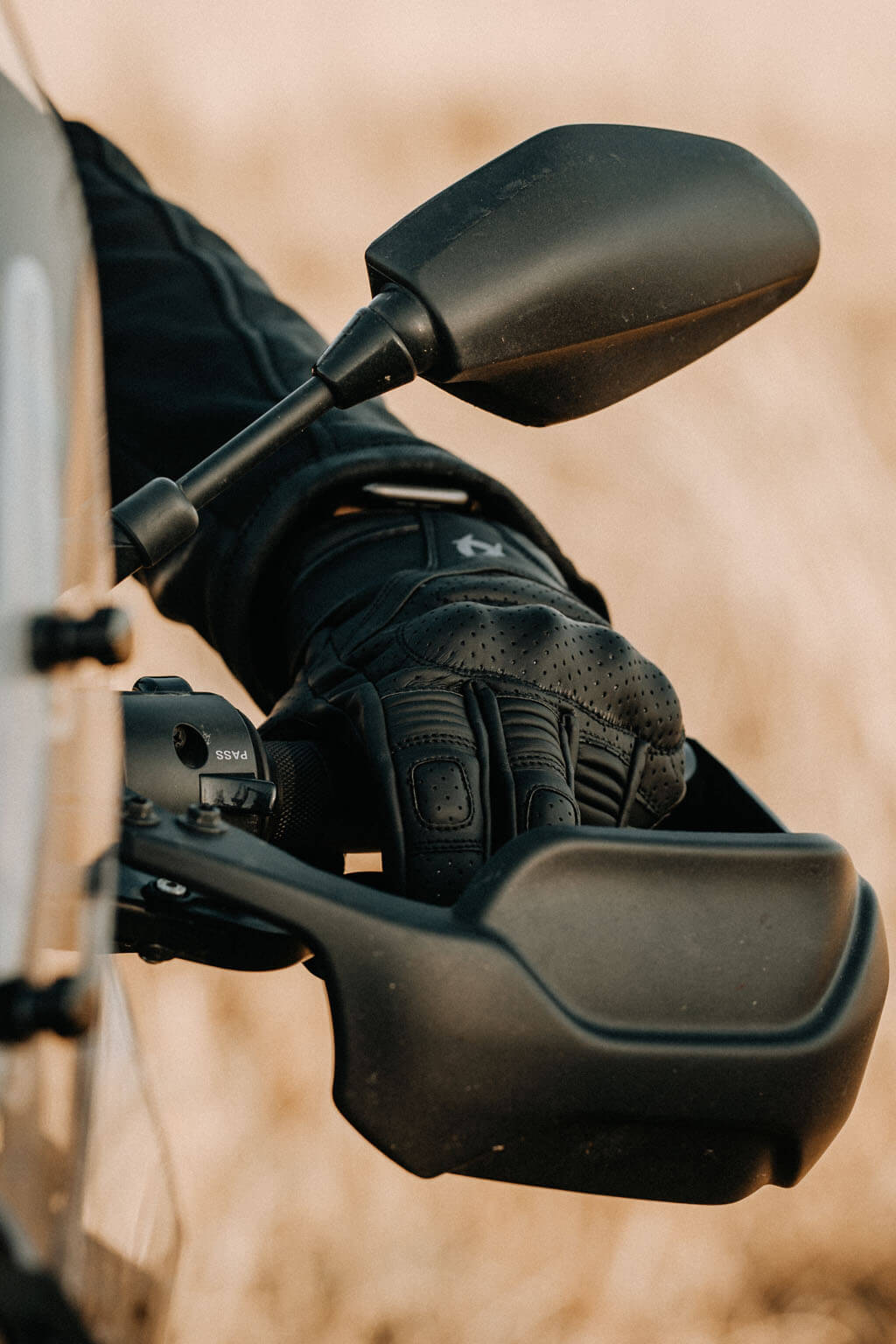 cafe racer gloves